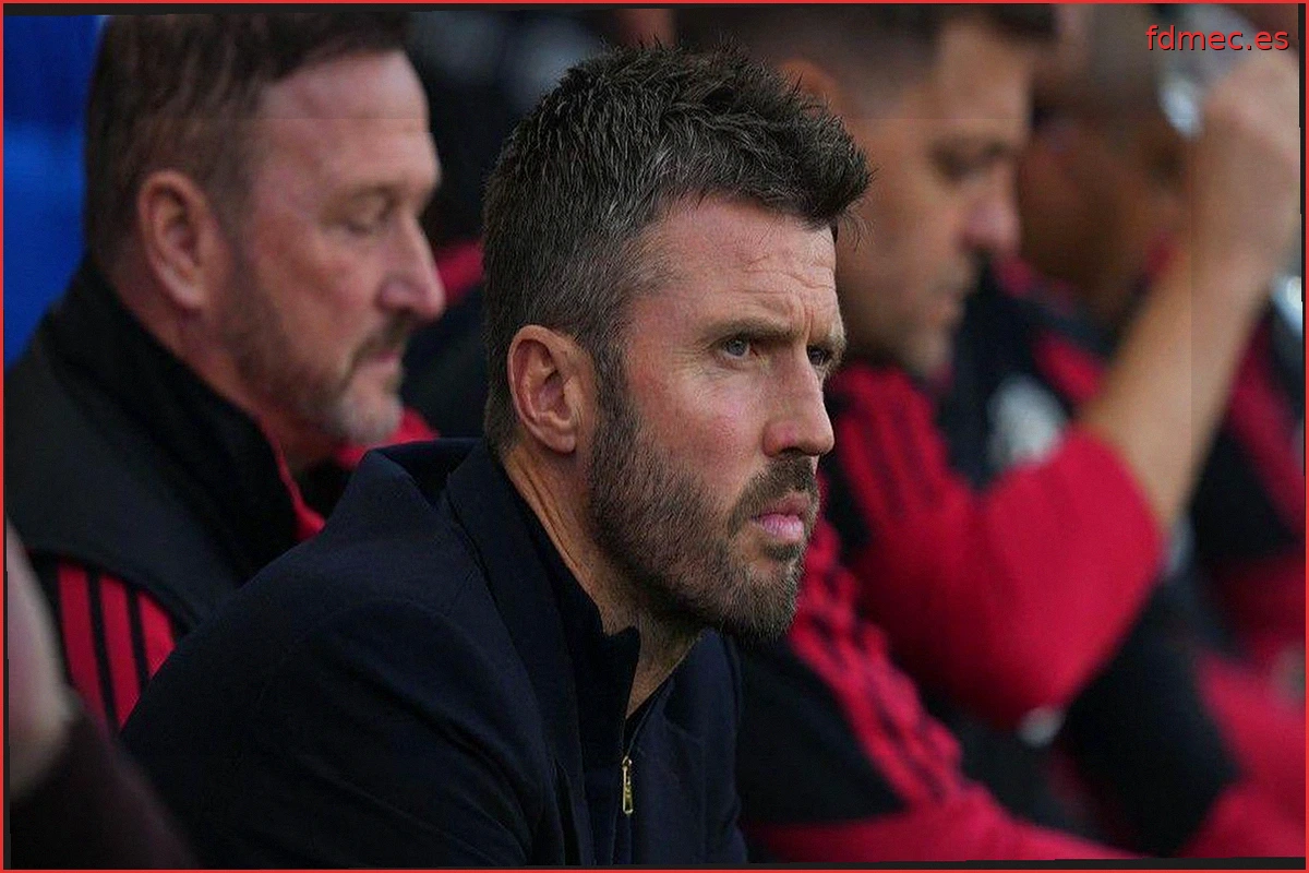 Carrick rechaza la acusación 'patética' de Neville, pero el Manchester United debe mejorar