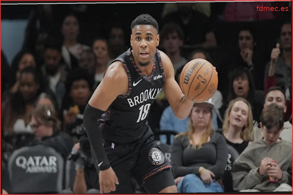 Raptors firman a Malachi Smith con contrato dual