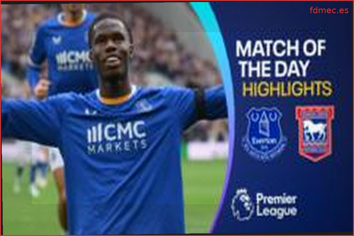 La racha invicta del Everton continúa con victoria ante el Ipswich de 10 hombres