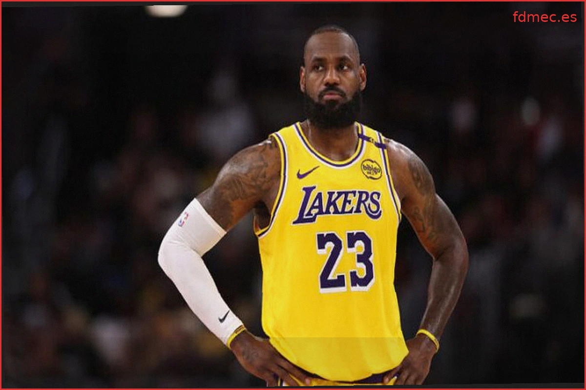 Lakers renuncian oficialmente a los derechos de LeBron James, Carmelo Anthony y otros 11 jugadores